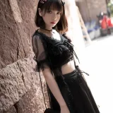 疯猫ss《街拍》主题写真：9张全套美图