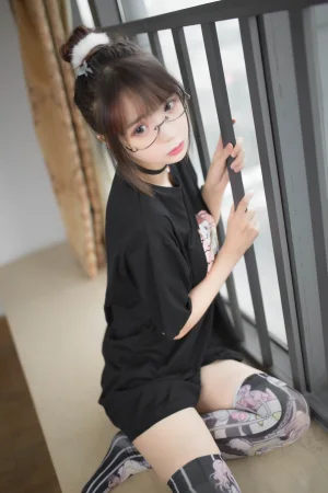 疯猫ss《黑猫》主题写真：22张全套美图