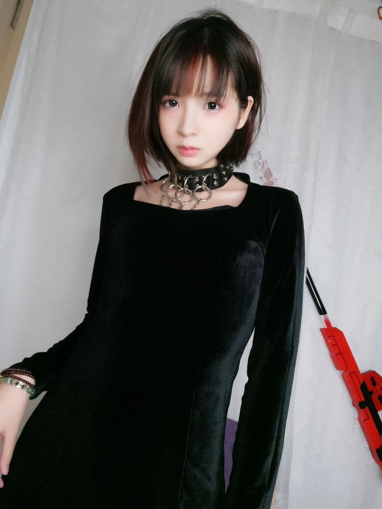 疯猫ss《黑色紧身衣》主题写真：9张全套美图