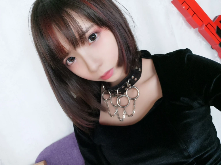 疯猫ss《黑色紧身衣》主题写真：9张全套美图