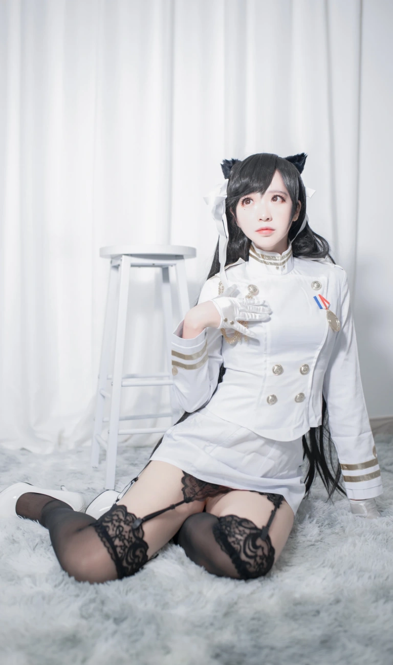 疯猫ss《爱宕》主题写真：25张全套美图