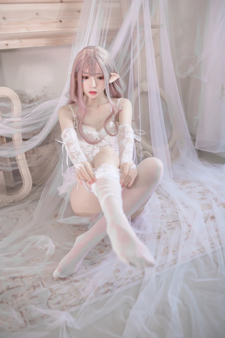 疯猫ss《纯白精灵》主题写真：29张全套美图