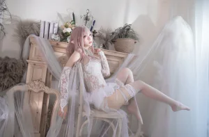 疯猫ss《纯白精灵》主题写真：29张全套美图