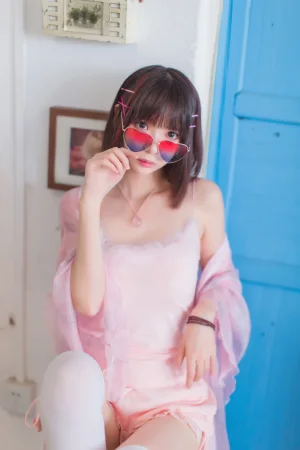 疯猫ss《粉红日常》主题写真：19张全套美图