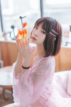 疯猫ss《粉红日常》主题写真：19张全套美图