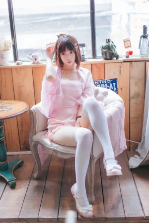 疯猫ss《粉红日常》主题写真：19张全套美图