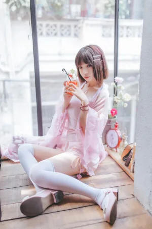 疯猫ss《粉红日常》主题写真：19张全套美图