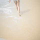 疯猫ss《眠海歌 海滩黄色》主题写真：29张全套美图
