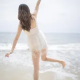 疯猫ss《眠海歌 海滩黄色》主题写真：29张全套美图