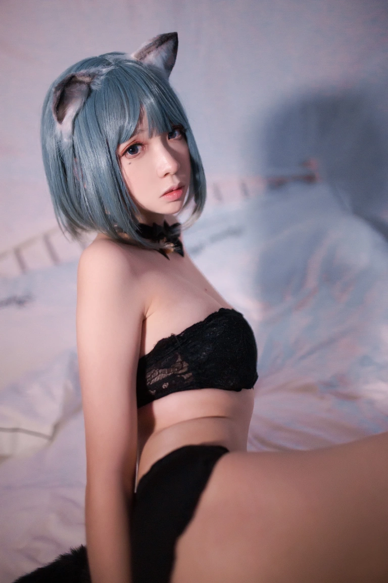 疯猫ss《魔女样双笙本 黑猫》主题写真：28张全套美图，含6个视频