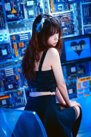 疯猫ss《魔女样双笙本 幻象蓝猫》主题写真：28张全套美图