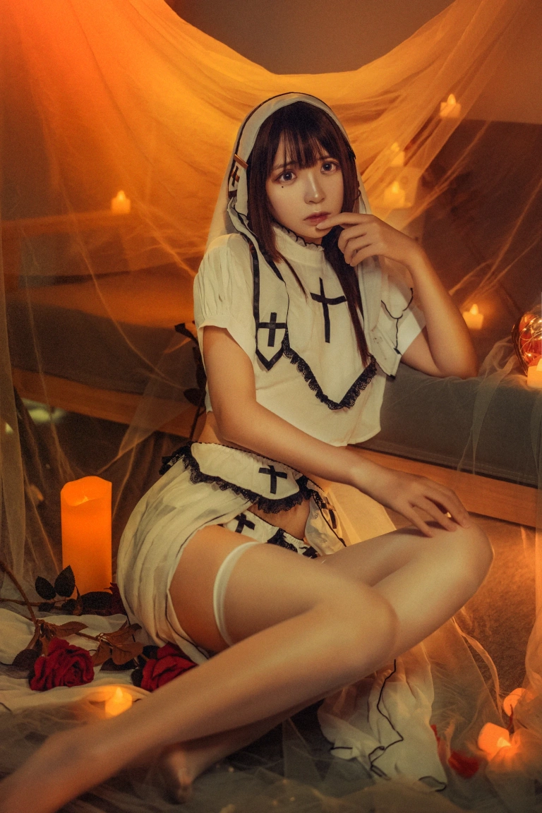 疯猫ss《魔女样双笙本 黄昏修女》主题写真：17张全套美图