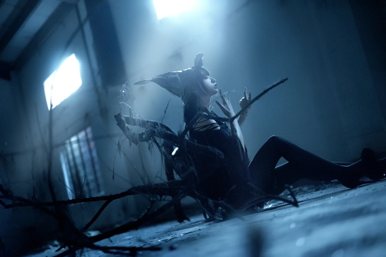疯猫ss《魔女样双笙本 魔女》主题写真：27张全套美图