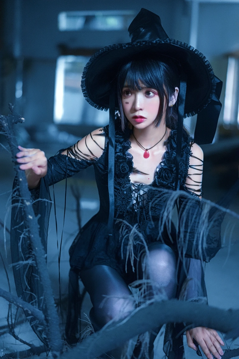 疯猫ss《魔女样双笙本 魔女》主题写真：27张全套美图