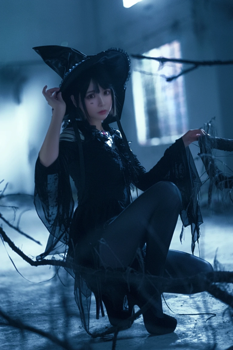 疯猫ss《魔女样双笙本 魔女》主题写真：27张全套美图