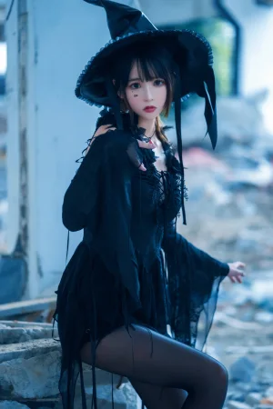 疯猫ss《魔女样双笙本 魔女》主题写真：27张全套美图
