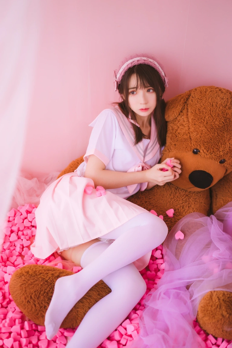 疯猫ss《丝袜狂想曲（粉）》主题写真：54张全套美图