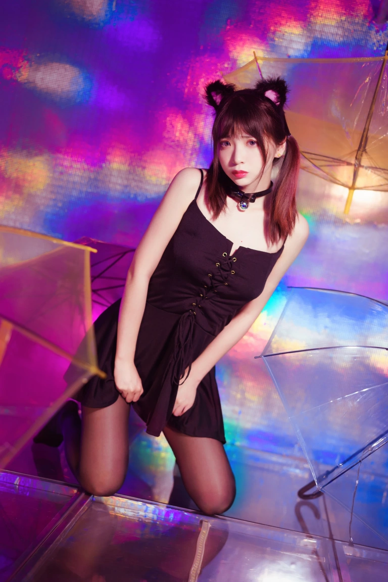 疯猫ss《丝袜狂想曲（光）》主题写真：34张全套美图