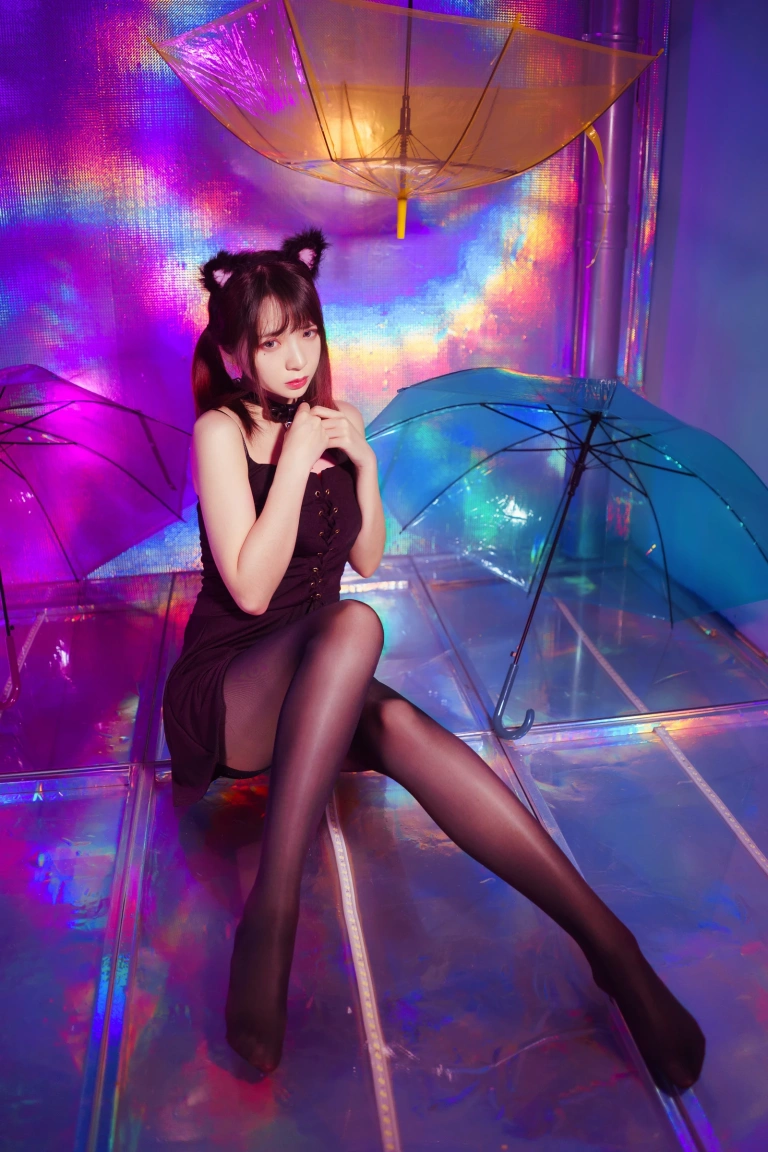 疯猫ss《丝袜狂想曲（光）》主题写真：34张全套美图