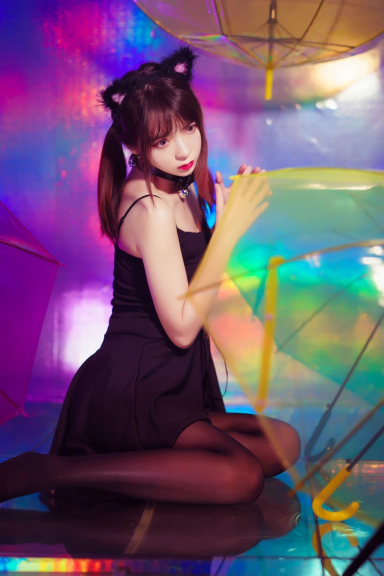 疯猫ss《丝袜狂想曲（光）》主题写真：34张全套美图