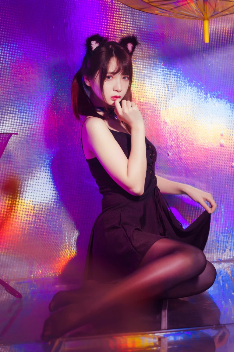 疯猫ss《丝袜狂想曲（光）》主题写真：34张全套美图