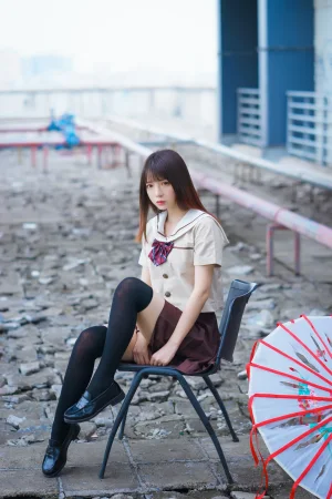 疯猫ss《丝袜狂想曲（伞）》主题写真：42张全套美图