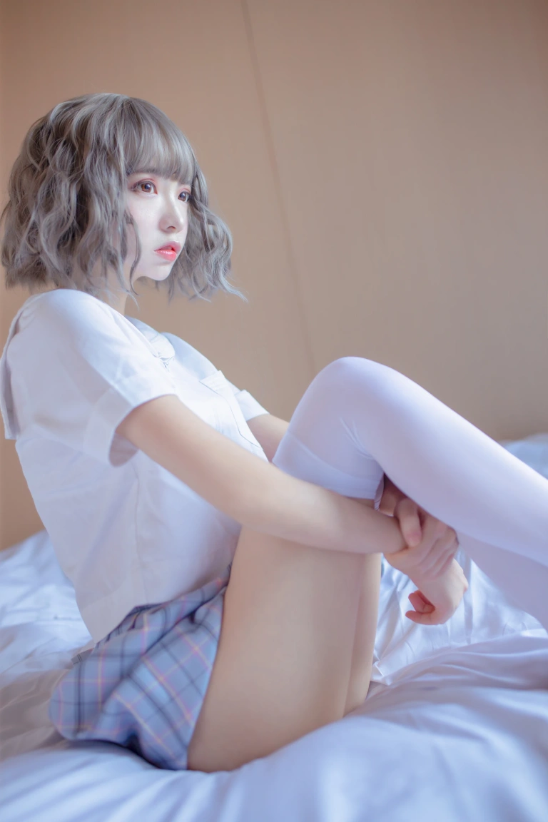 疯猫ss《思绪本 jk》主题写真：33张全套美图