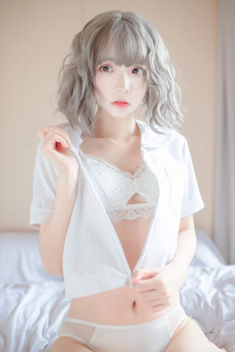 疯猫ss《思绪本 内衣》主题写真：27张全套美图
