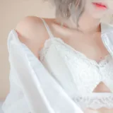 疯猫ss《思绪本 内衣》主题写真：27张全套美图