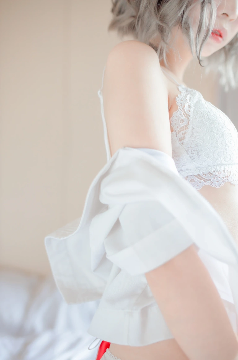 疯猫ss《思绪本 内衣》主题写真：27张全套美图