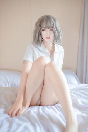 疯猫ss《思绪本 内衣》主题写真：27张全套美图