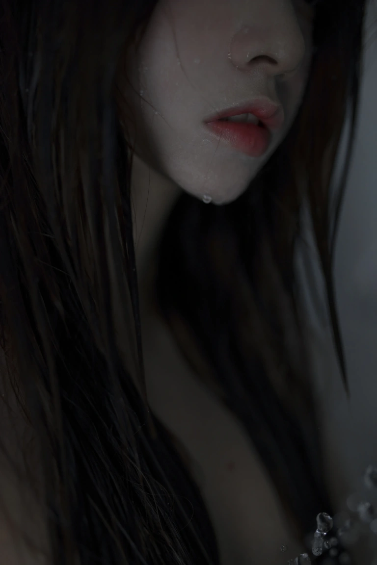 疯猫ss《思绪本 浴室》主题写真：30张全套美图