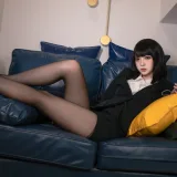 疯猫ss《OL真爱本子 制服OL》主题写真：30张全套美图