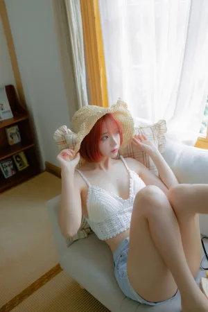 疯猫ss《草帽女孩 茶茶可爱风》主题写真：30张全套美图