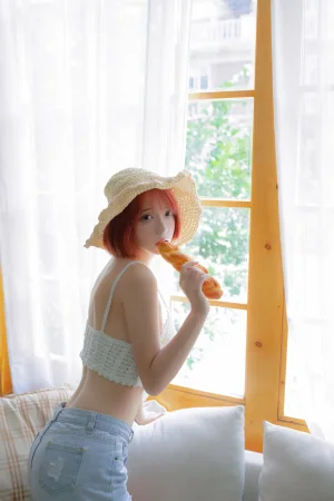 疯猫ss《草帽女孩 茶茶可爱风》主题写真：30张全套美图