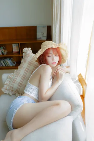 疯猫ss《草帽女孩 茶茶可爱风》主题写真：30张全套美图
