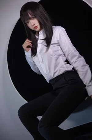 疯猫ss《职业OL》主题写真：40张全套美图