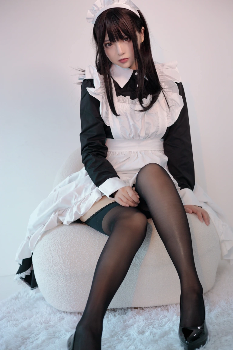 疯猫ss《女仆》主题写真：50张全套美图