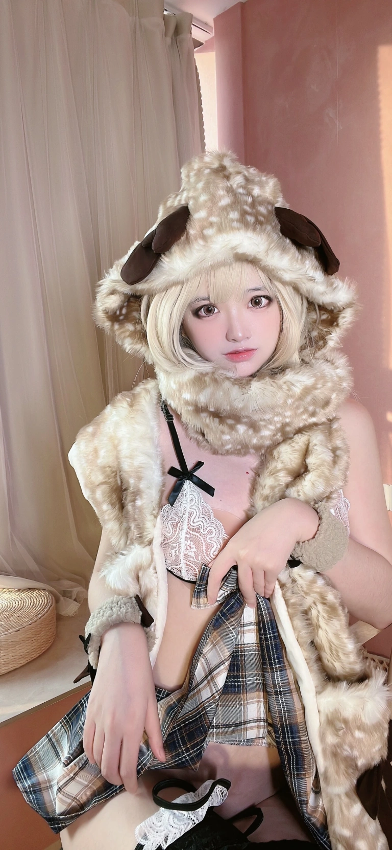 疯猫ss《2022新春生日本02 麋鹿少女》主题写真：80张全套美图