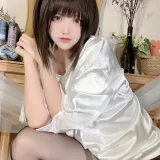 疯猫ss《2022新春生日本03 白衬衫少女》主题写真：80张全套美图