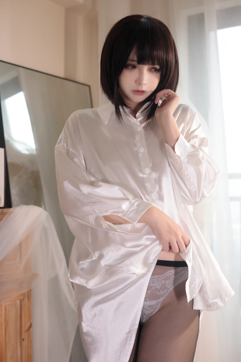 疯猫ss《2022新春生日本03 白衬衫少女》主题写真：80张全套美图
