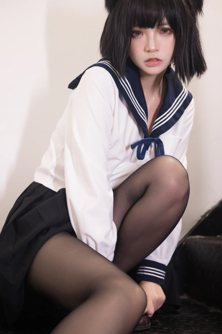 疯猫ss《2022新春生日本04 制服少女》主题写真：80张全套美图，含5个视频
