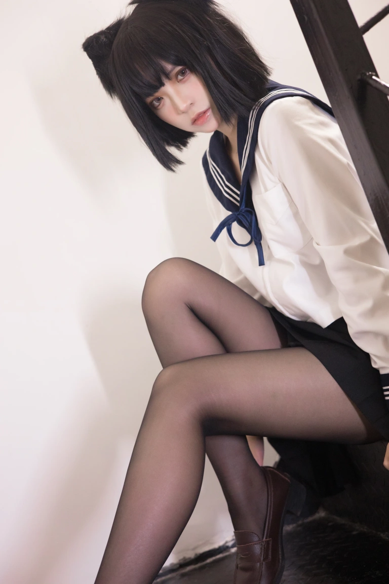 疯猫ss《2022新春生日本04 制服少女》主题写真：80张全套美图，含5个视频