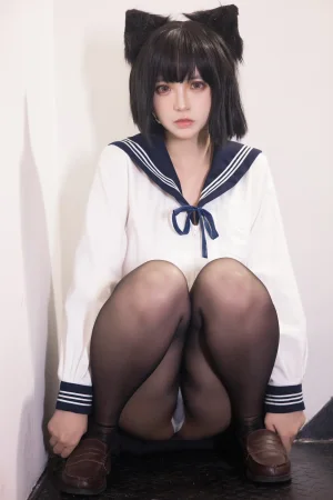 疯猫ss《2022新春生日本04 制服少女》主题写真：80张全套美图，含5个视频