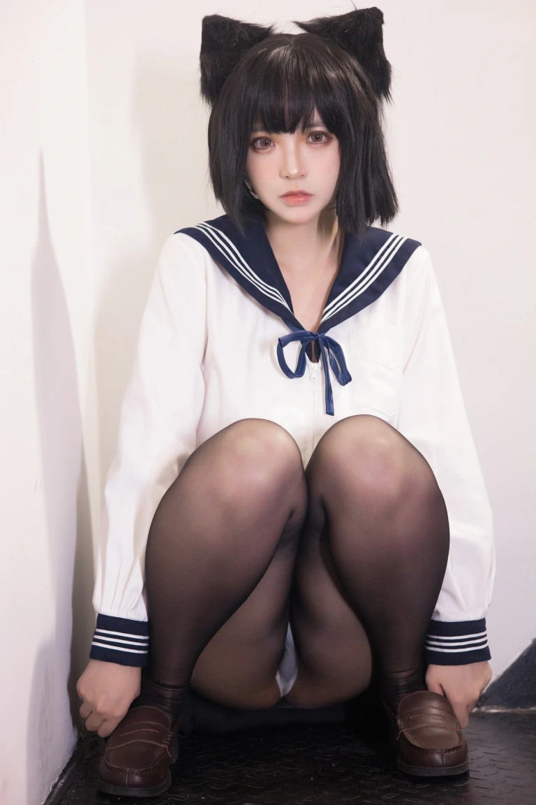 疯猫ss《2022新春生日本04 制服少女》主题写真：80张全套美图，含5个视频