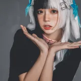 疯猫ss《雀斑少女》主题写真：12张全套美图