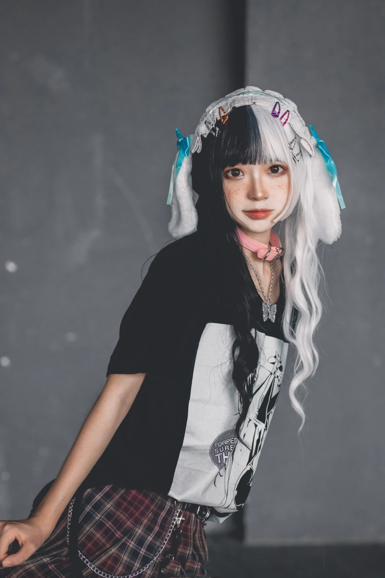疯猫ss《雀斑少女》主题写真：12张全套美图