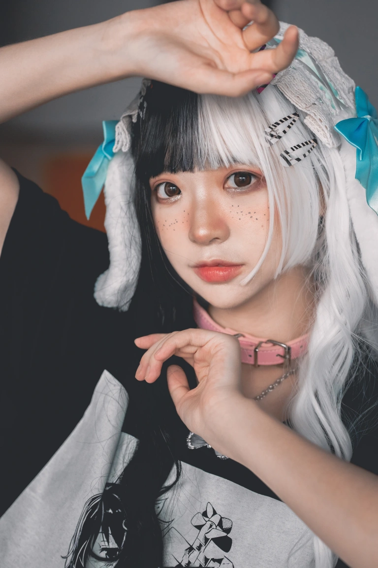 疯猫ss《雀斑少女》主题写真：12张全套美图