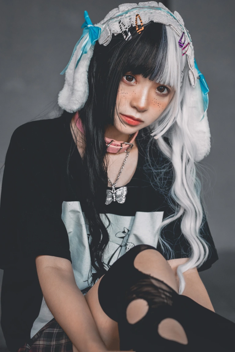 疯猫ss《雀斑少女》主题写真：12张全套美图