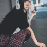 疯猫ss《雀斑少女》主题写真：12张全套美图